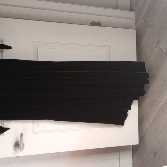 PYRAMID COLLECTION RENAISSANCE ELEGANT BLACK VELVET MAXI DRESS SZ L - Picture 4 of 6